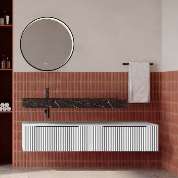 Set mobilier baie suspendat alb mat cu lavoar imitație marmura neagra și oglindă, cu riflaje cannetatto, 160 cm, SaviniDue Iconica