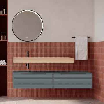Set mobilier baie suspendat gri mat cu lavoar imitație lemn și oglindă, cu riflaje Dogato, 160 cm, SaviniDue Iconica