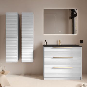 Set mobilier baie alb mat cu 2 coloane suspendate, lavoar incastrat negru mat și oglindă, cu riflaje Dogato, 100 cm, SaviniDue Iconica