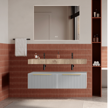 Set mobilier baie suspendat alb mat, riflaje Cannetatto, lavoar imitatie lemn si oglinda, manere aurii, 120 cm, SaviniDue Iconica