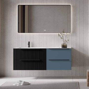 Set mobilier baie suspendat negru mat cu albastru mat, lavoar imitație marmura alba și oglindă, cu riflaje Plissetatto, 140 cm, SaviniDue Iconica