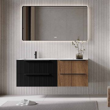 Set mobilier baie suspendat negru mat cu imitatie lemn inchis, lavoar imitație marmura alba și oglindă, cu riflaje Plissetatto, 140 cm, SaviniDue Iconica